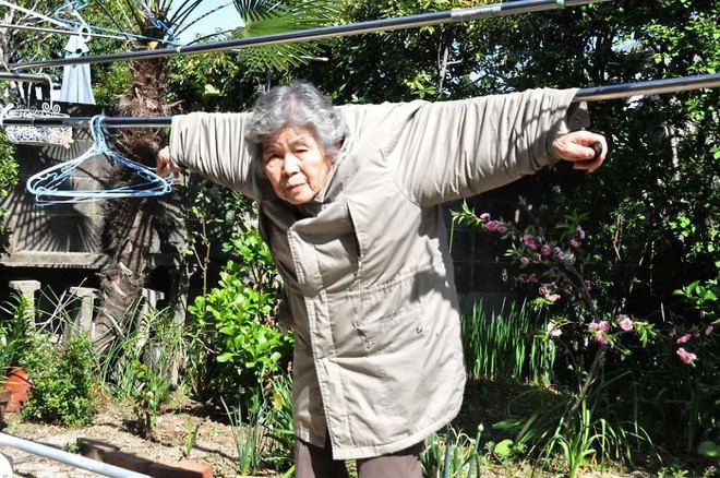 Cụ bà Nhật 90 tuổi tiếp tục chinh phục Internet bằng niềm vui sống mỗi ngày qua nhiếp ảnh - Ảnh 1.