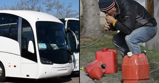 Úc: Toan hút trộm xăng, nhóm thanh niên hút trúng phải bể phốt của xe bus - Ảnh 1.