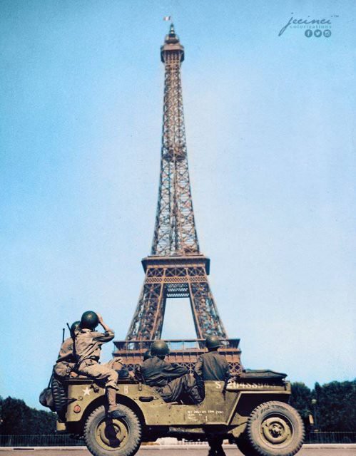 Ngỡ ngàng trước những bức ảnh lịch sử Thế chiến thứ 2 đã được phục chế và tô màu - Ảnh 19.