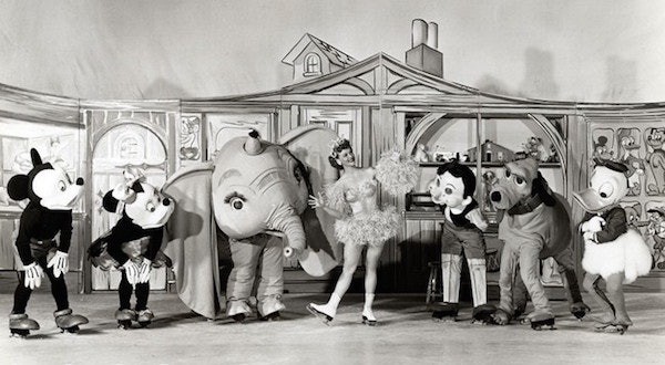 Những hình ảnh chứng minh ngày xưa Disneyland là chỗ để hù dọa trẻ con khóc thét chứ chẳng phải chốn thần tiên hạnh phúc gì - Ảnh 15.