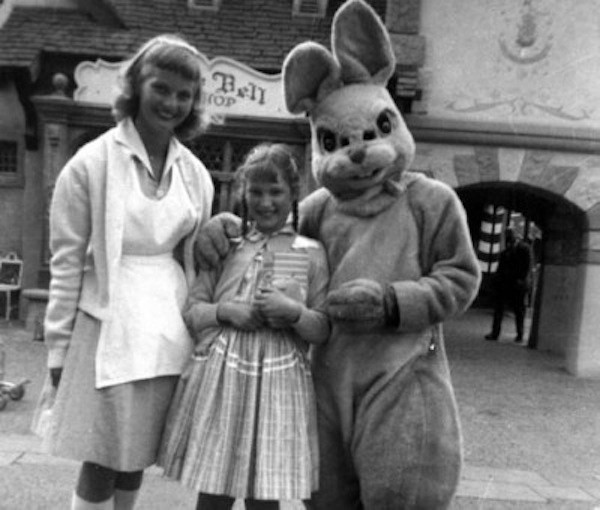 Những hình ảnh chứng minh ngày xưa Disneyland là chỗ để hù dọa trẻ con khóc thét chứ chẳng phải chốn thần tiên hạnh phúc gì - Ảnh 22.