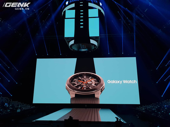 Samsung ra mắt đồng hồ thông minh Galaxy Watch hoàn toàn mới: pin 80 tiếng, kết nối LTE, 39 bài tập theo dõi sức khỏe - Ảnh 1.