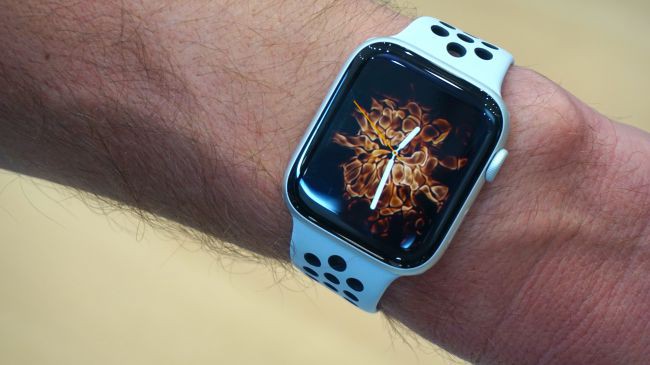 Apple Watch Series 4 có những mặt đồng hồ siêu ngầu nào? - Ảnh 1.