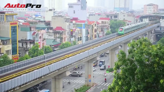 Trải nghiệm thực tế đi xe máy từ Hà Đông đến Cát Linh: Chậm hơn tàu điện mà còn phải chịu bụi bẩn! - Ảnh 2.