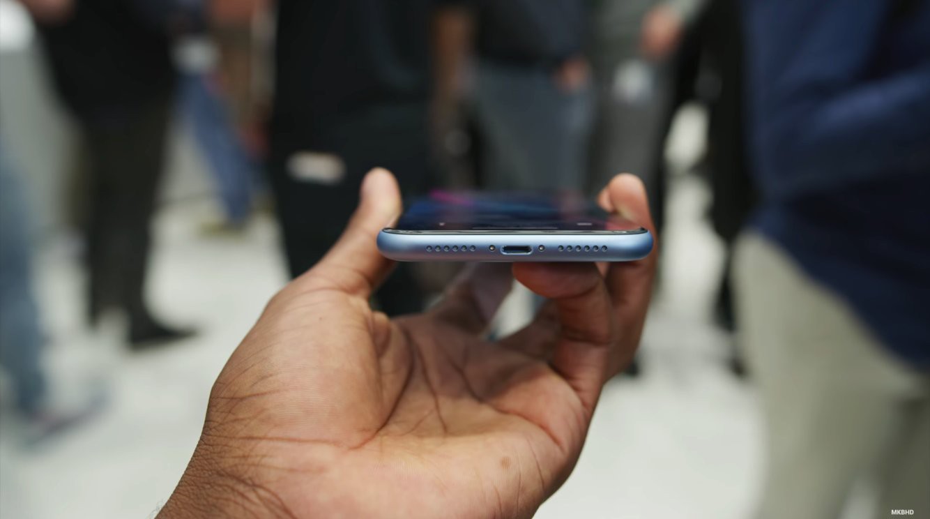 Soi kỹ từng màu của XR, mẫu iPhone dự kiến bán chạy hơn cả XS và XS Max - Ảnh 12. Soi kỹ từng màu của XR, mẫu iPhone dự kiến bán chạy hơn cả XS và XS Max - Ảnh 12.