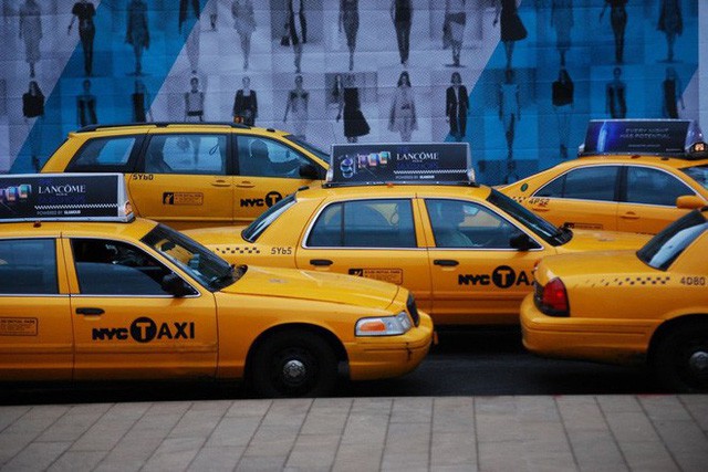 Tại sao taxi thường được sơn màu vàng? - Ảnh 3.