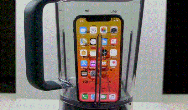 Thử nghiệm làm món “nước ép” iPhone X với máy xay sinh tố: Hồn xác chia lìa - Ảnh 2.