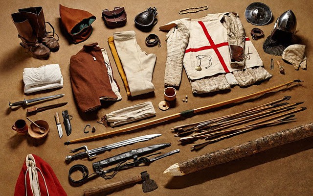 Từ chiến tranh trung cổ cho tới thời hiện đại, đây là tất cả những vật dụng mà binh lính từng mang ra trận - Ảnh 3.