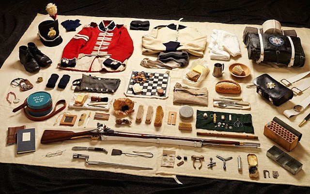 Từ chiến tranh trung cổ cho tới thời hiện đại, đây là tất cả những vật dụng mà binh lính từng mang ra trận - Ảnh 8.