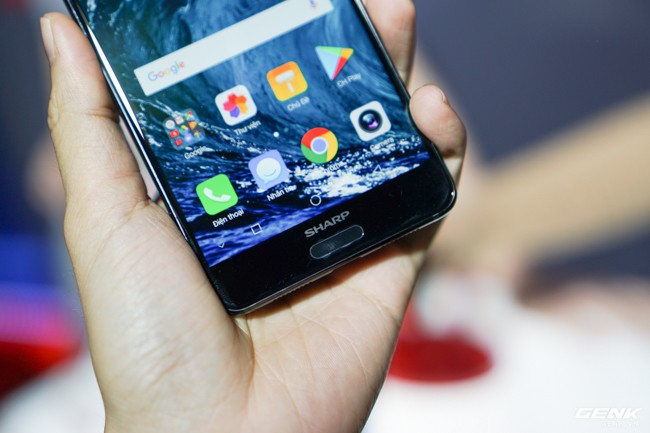 Sharp đưa điện thoại viền siêu mỏng AQUOS S2 vào Việt Nam, giá 6,99 triệu đồng, hấp dẫn hơn hẳn so với hàng xách tay - Ảnh 8.