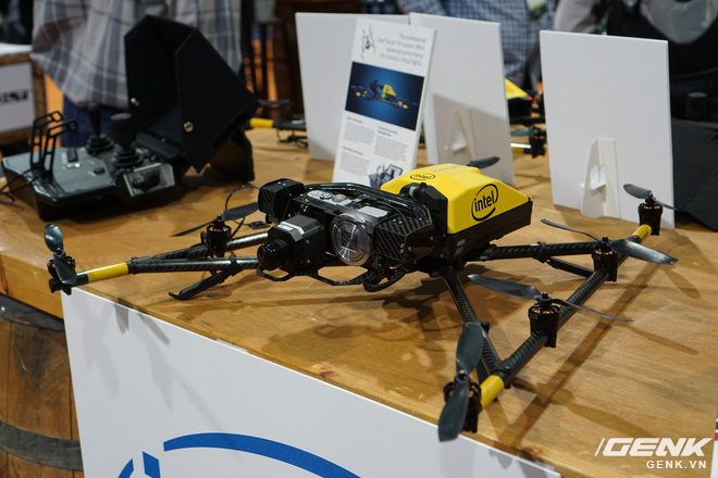 [CES 2018] Intel giới thiệu mẫu drone Falcon™ 8 - Ảnh 4.