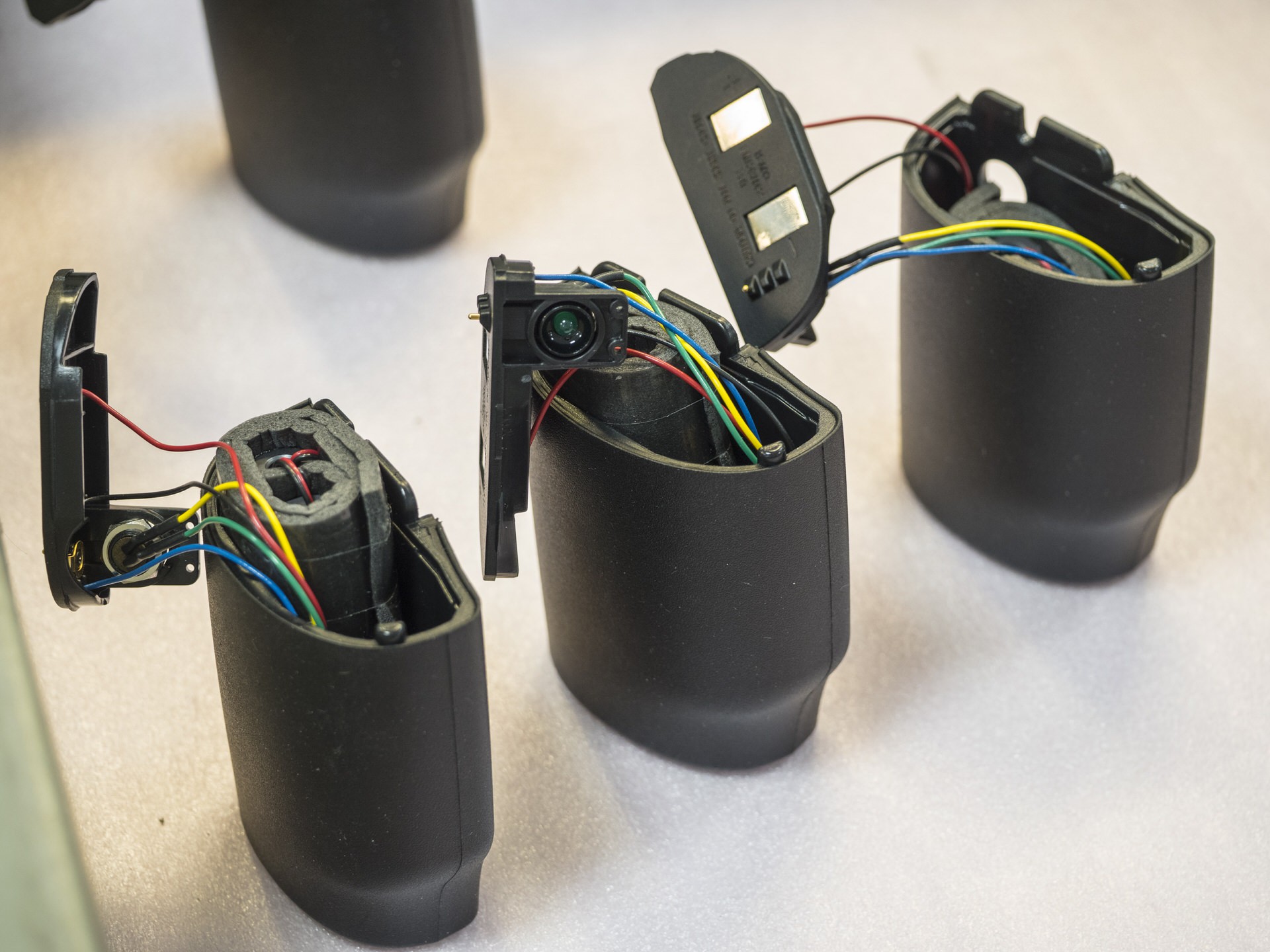 Báng cầm trên máy ảnh Hasselblad H6D