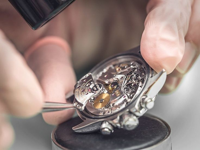  Bất chấp các thương hiệu mới, đây là lí do những thương hiệu đồng hồ cao cấp từ thế kỷ trước như Patek Philippe hay Rolex không bao giờ giảm sức hút - Ảnh 2.