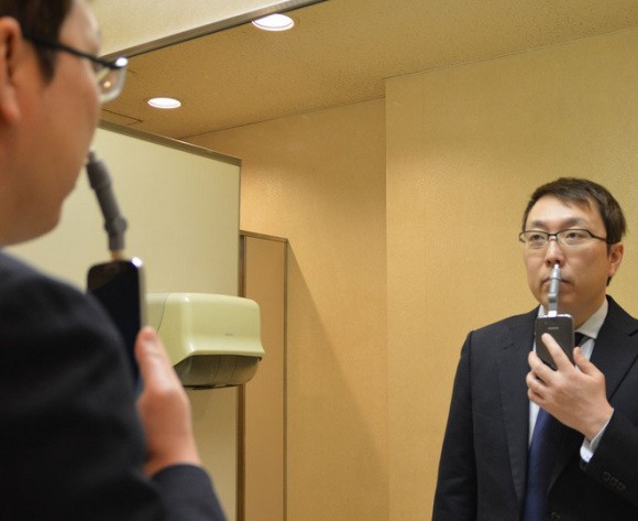 Chiêm ngưỡng máy tỉa lông mũi gắn smartphone giá 300.000 đồng của Nhật - Ảnh 8.