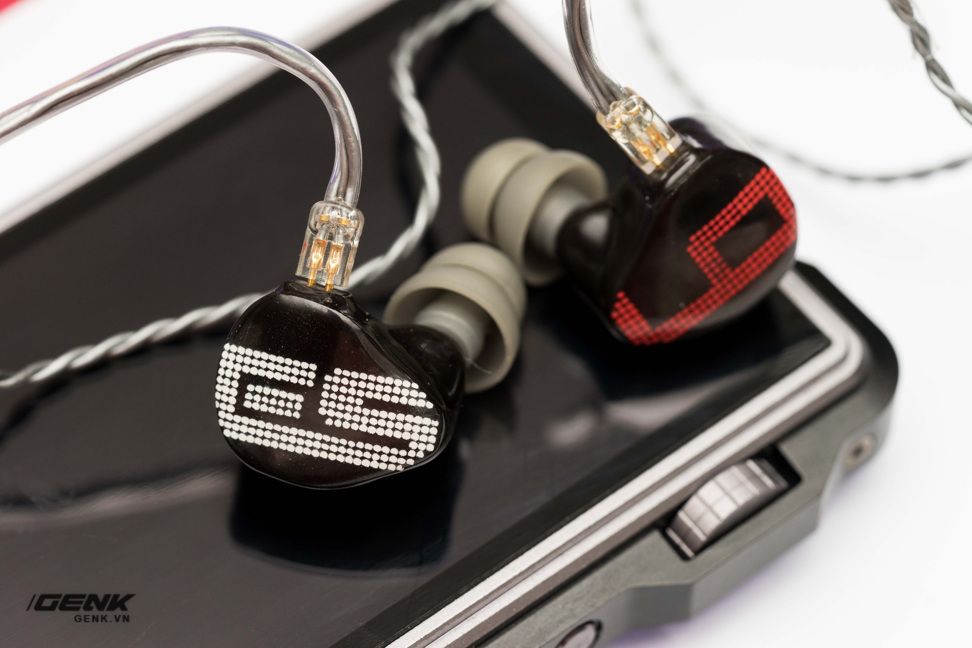 EARSONICS S-EM9 耳かけカナル型イヤホン 家電 カメラ