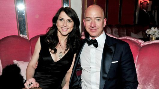 Vụ ly hôn của Jeff Bezos sẽ ảnh hưởng như thế nào đến các cổ đông của Amazon? - Ảnh 1.