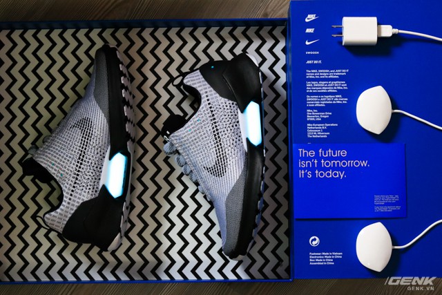 Nike ra mắt mẫu giày tự thắt dây mới, sạc không dây, điều khiển bằng ứng dụng smartphone và rẻ bằng 1/2 HyperAdapt 1.0 - Ảnh 3.