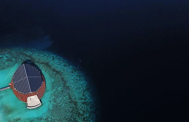Tham quan khu nghỉ dưỡng xa hoa trên đảo nhân tạo với hệ thống pin Mặt Trời ngay trên mái nhà tại Maldives - Ảnh 5.