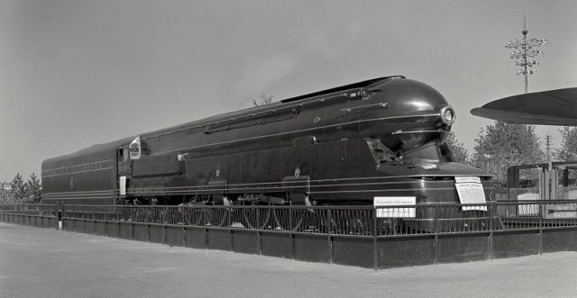 Chào mừng đến thế kỷ 20, khi đầu máy xe lửa có thiết kế đậm chất khoa học viễn tưởng - Ảnh 10.