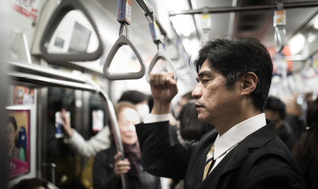 Nhật Bản: Miễn phí mì Soba cho hành khách đi tàu điện ngầm ngoài giờ cao điểm để tránh ùn tắc - Ảnh 1.