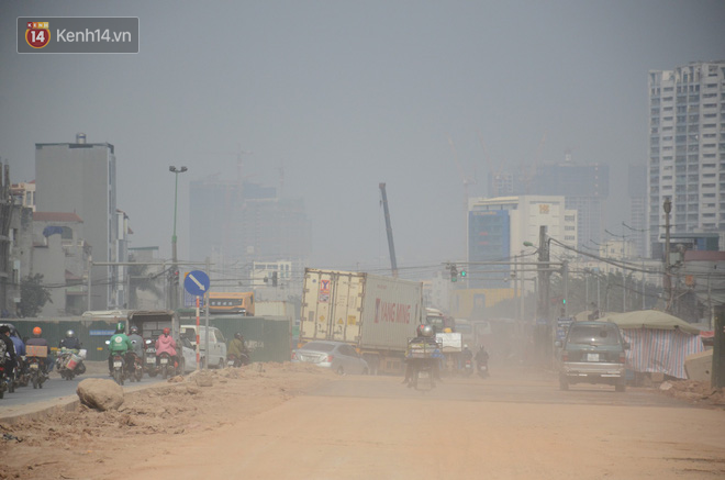 Không khí thành phố Hà Nội những ngày giáp Tết chạm mức nguy hại, chuyên gia lên tiếng lý giải nguyên nhân - Ảnh 2.