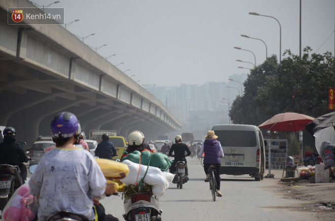 Không khí thành phố Hà Nội những ngày giáp Tết chạm mức nguy hại, chuyên gia lên tiếng lý giải nguyên nhân - Ảnh 3.