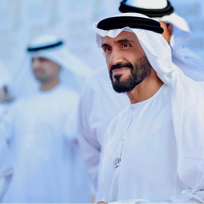 Hoàng tử UAE mua sạch vé, không cho dân Qatar vào xem bán kết Asian Cup quyền lực đến mức nào? - Ảnh 3.