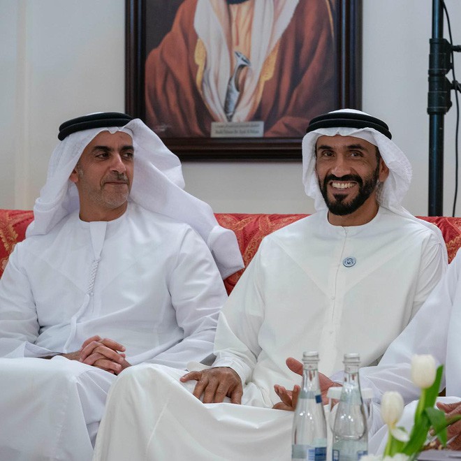 Hoàng tử UAE mua sạch vé, không cho dân Qatar vào xem bán kết Asian Cup quyền lực đến mức nào? - Ảnh 10.