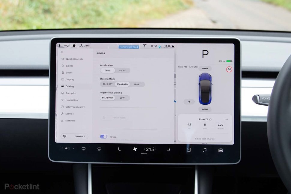Cận cảnh nội thất và hệ thống thông tin giải trí trên Tesla Model 3 - Ảnh 17. Cận cảnh nội thất và hệ thống thông tin giải trí trên Tesla Model 3 - Ảnh 17.