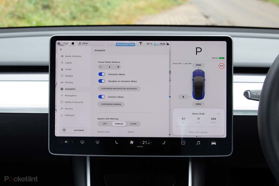 Cận cảnh nội thất và hệ thống thông tin giải trí trên Tesla Model 3 - Ảnh 18. Cận cảnh nội thất và hệ thống thông tin giải trí trên Tesla Model 3 - Ảnh 18.