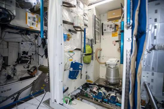 NASA biến phân người thành thức ăn cho phi hành gia - Ảnh 2.