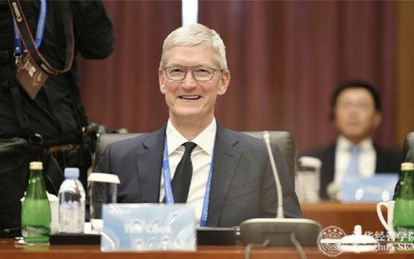 Tim Cook làm Chủ tịch ban cố vấn đại học hàng đầu Trung Quốc - Ảnh 1.