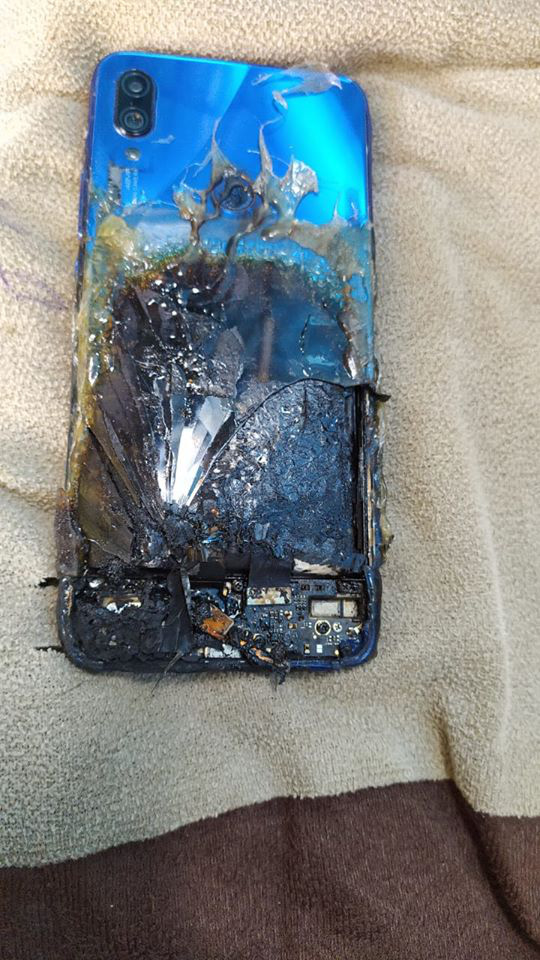 Redmi Note 7S tự bốc cháy, Xiaomi từ chối trách nhiệm - Ảnh 4.