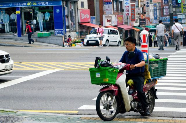 Mặt trái của dịch vụ giao đồ ăn nhanh ở Hàn Quốc: Văn hóa sống vội, thực khách kén ăn khiến nhiều shipper trả giá bằng cả mạng sống nhằm mang lại trải nghiệm ẩm thực tốt nhất! - Ảnh 4.