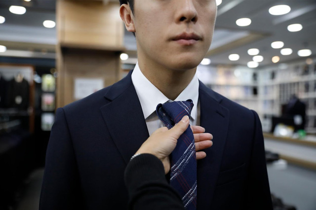 Chùm ảnh: Thảm cảnh của những thanh niên mang kiếp thìa bẩn ở Hàn Quốc - Ảnh 5.