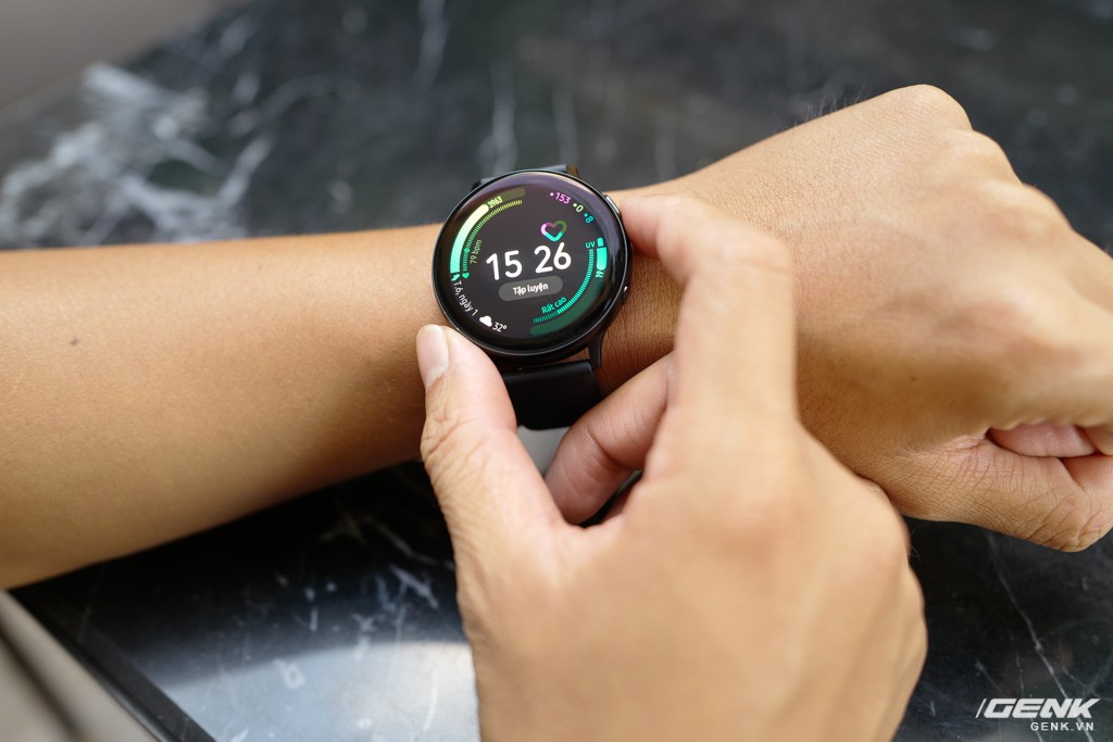 Mua Samsung Galaxy Watch Active 2: Giải pháp hoàn hảo cho theo dõi sức khỏe và thể dục