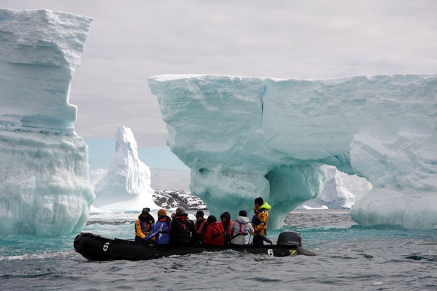 Nam Cực đang trở thành điểm du lịch hút khách mới trong tương lai, nghe thì vui nhưng đó lại là 1 dấu hiệu đáng buồn cho Trái Đất - Ảnh 15.