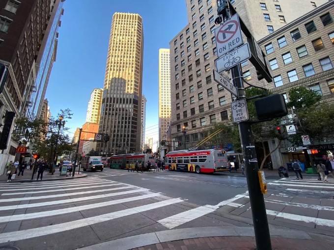 So s&aacute;nh camera iPhone: iPhone 11 với ma thuật Deep Fusion vs. iPhone XR - Ảnh 11.