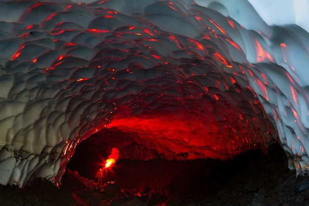 The 12 most mysterious deep holes on the planet: Hundred like a gate to hell, overwhelming anyone who witnessed it - Photo 15.