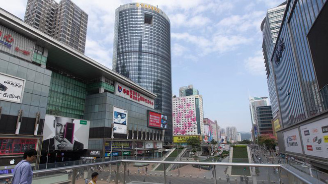  Hoa Cường Bắc - Khu chợ điện tử nổi tiếng nhất Trung Quốc nay bị nhuộm hồng bởi đồ mỹ phẩm - Ảnh 4.