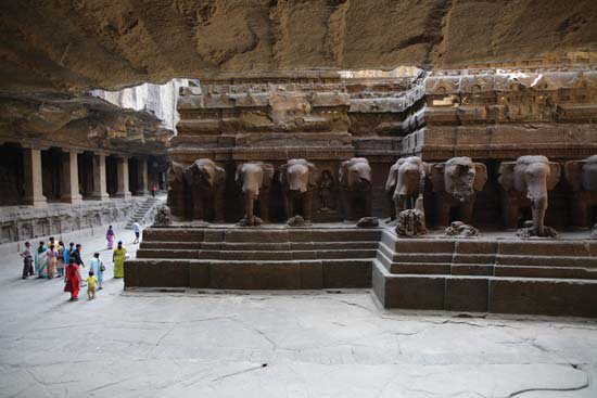 Khám phá ngôi đền cổ 1.200 năm tuổi được tạc từ duy nhất một khối đá siêu to khổng lồ - Ảnh 6.
