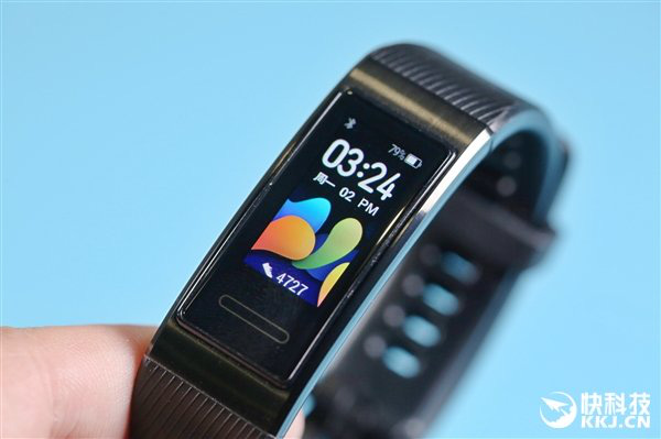 Huawei Band 4 Pro ra mắt: Tích hợp NFC, GPS, cảm biến đo oxy trong máu SpO2, giá 1.3 triệu đồng - Ảnh 3.