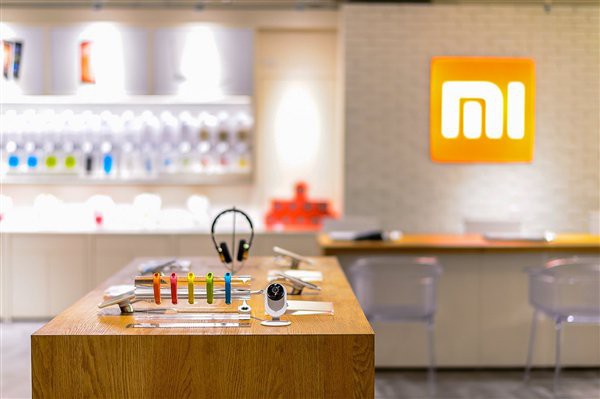 Xe tải chở số điện thoại Xiaomi trị giá 3,2 tỷ đồng vừa bị cướp tại Ấn Độ - Ảnh 1.