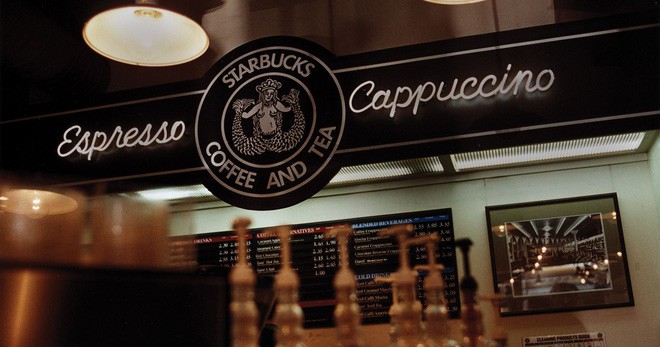 Phép màu nào đưa Starbucks từ một cửa hàng rang cafe thành chuỗi thương hiệu trị giá trăm tỉ đô? - Ảnh 6.