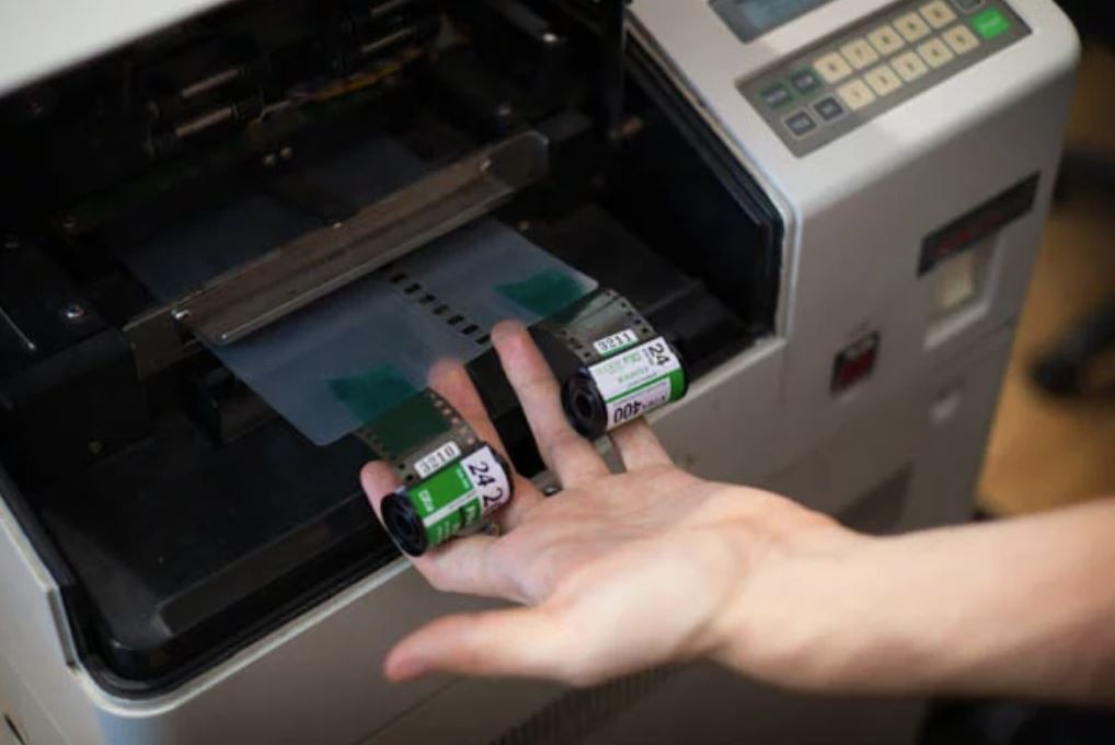 Tìm hiểu quá trình tráng rửa và scan ảnh film 35mm tại các phòng lab