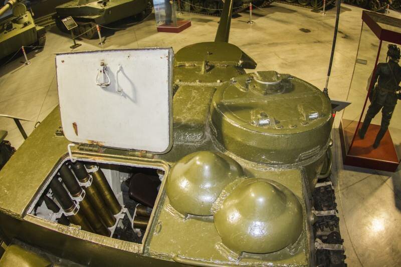 [Vietsub] T&igrave;m hiểu về SU-100 - ph&aacute;o tự h&agrave;nh chống tăng tốt nhất Thế chiến II m&agrave; đến giờ Việt Nam, Triều Ti&ecirc;n vẫn d&ugrave;ng - Ảnh 20.