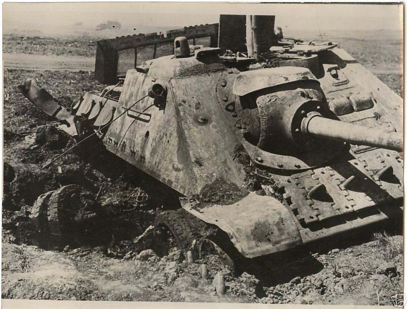 [Vietsub] T&igrave;m hiểu về SU-100 - ph&aacute;o tự h&agrave;nh chống tăng tốt nhất Thế chiến II m&agrave; đến giờ Việt Nam, Triều Ti&ecirc;n vẫn d&ugrave;ng - Ảnh 2.