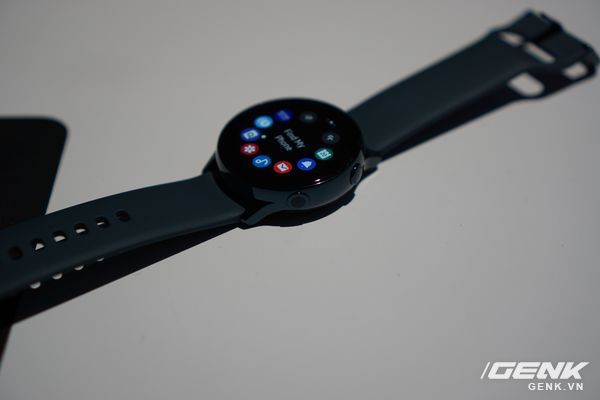 Cận cảnh Galaxy Watch Active: Chiếc smartwatch có thiết kế tinh tế nhất của Samsung - Ảnh 3.