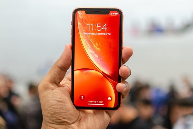 So sánh hai mẫu flagship giá tốt Samsung Galaxy S10E và iPhone XR - Ảnh 4.