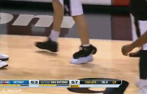 Ngoài PG 2.5, giày Nike của 4 hảo thủ bóng rổ khác cũng từng bị hỏng trong khi thi đấu - Ảnh 2.